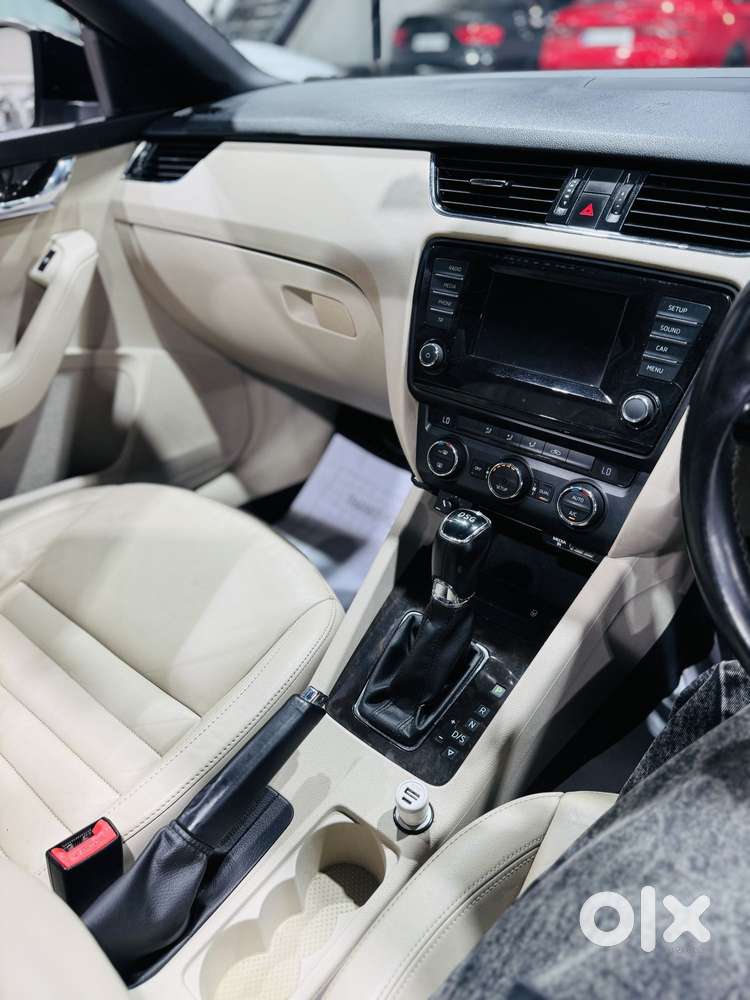 Skoda Octavia [2015-2017] 1.8 Ambition Plus Tsi At, 2015, Petrol