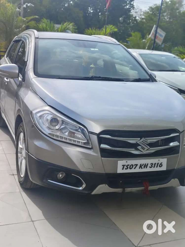 Maruti Suzuki S-cross 2015 Diesel Manual Good Condition Brand New Tire