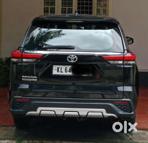 Toyota Innova Hycross 2024