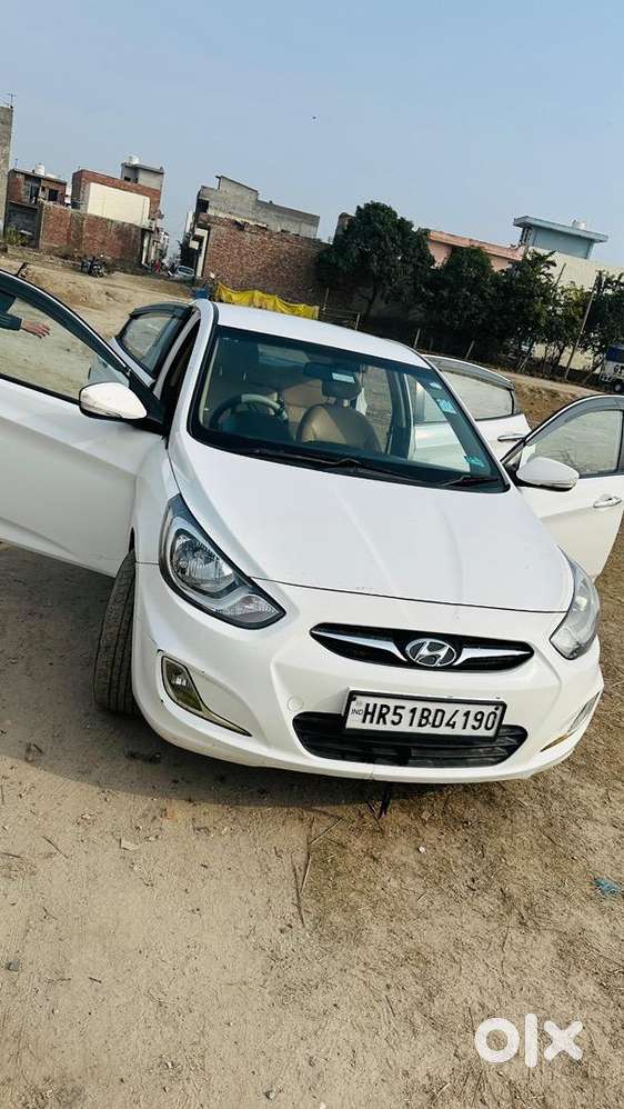 Hyundai Fluidic Verna 2015 Diesel 180000 Km Driven