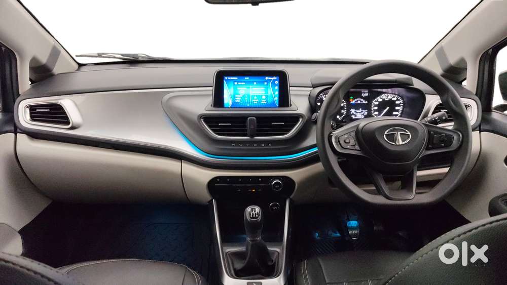 Tata Altroz Xz, 2022, Petrol