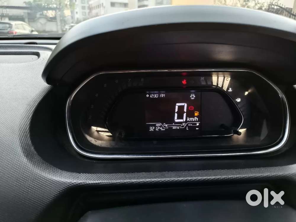 Tata Tiago Xe, 2021, Petrol