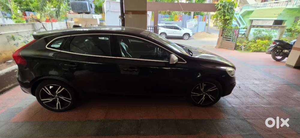 Volvo V40 2018 Diesel Well Maintained