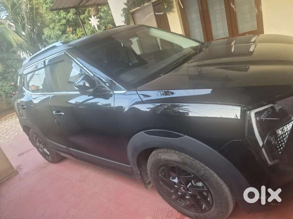 Mahindra Xuv 3xo Revx A At 2025 Petrol 4000 Km Driven