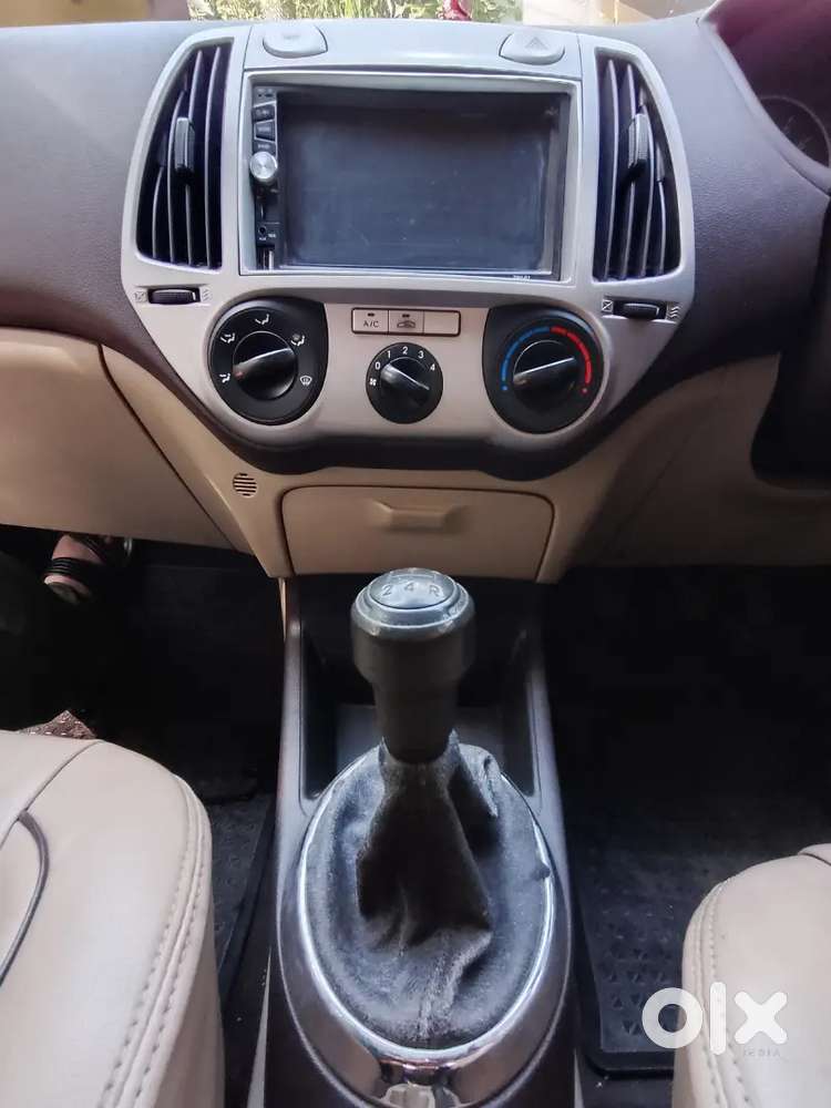 Hyundai I20 2011 Cng Well Maintained