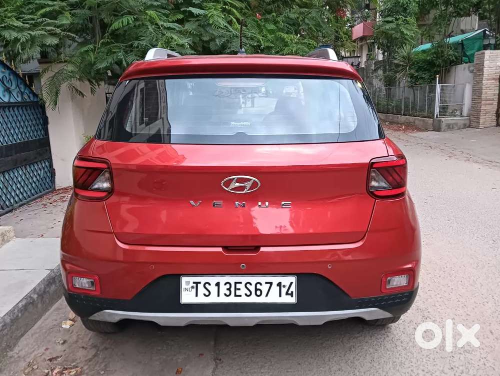 Hyundai Venue 1.2 S Plus, 2020, Petrol