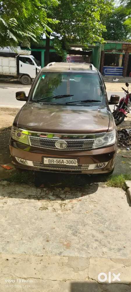 Tata Safari Storme 2015