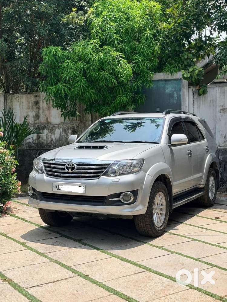 Toyota Fortuner 2014 Diesel 4*2 Silver