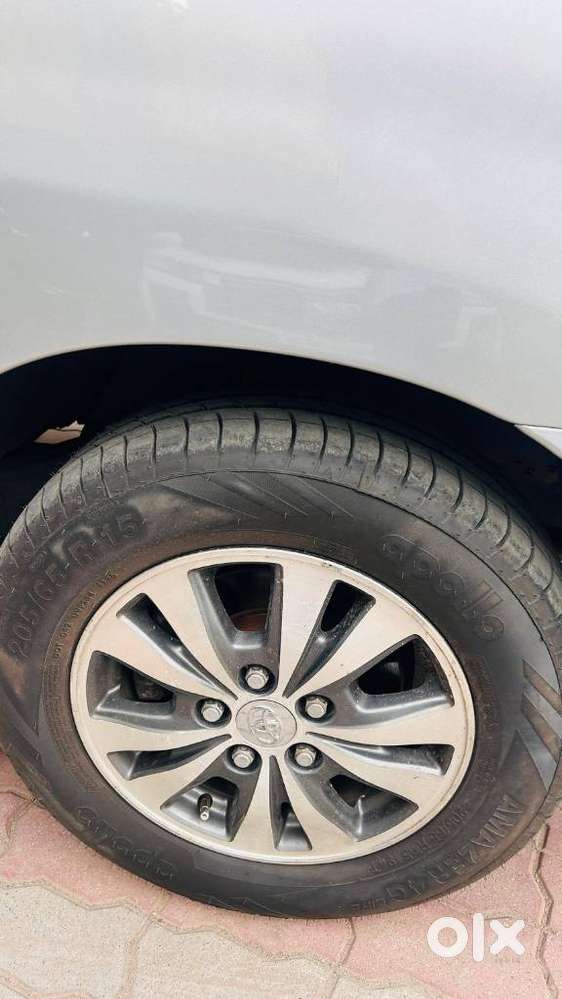 Toyota Innova 2.5 Z Diesel 7 Seater Bs Iv, 2016, Diesel