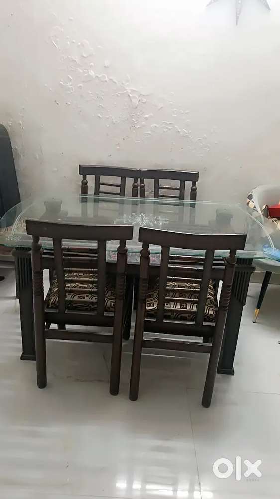 Dining for lobby 9500 & sofa for lobby 9000