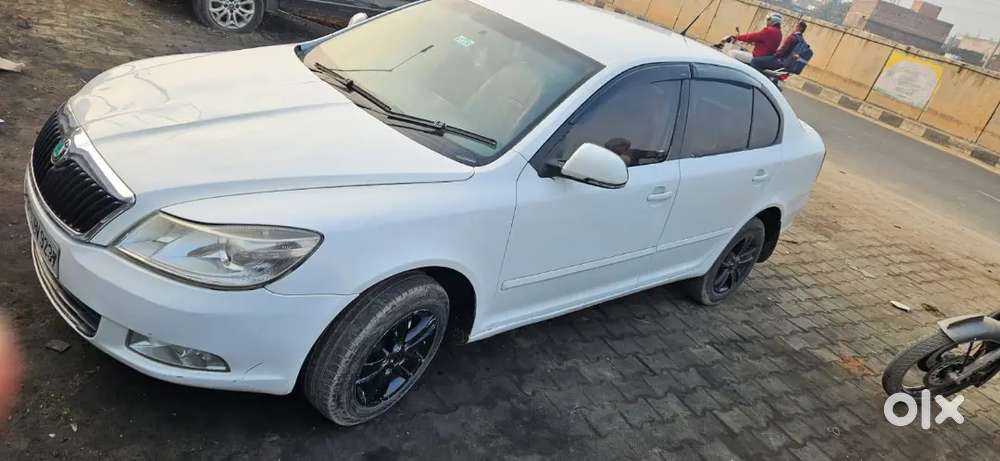 Skoda Laura Elegance 2014