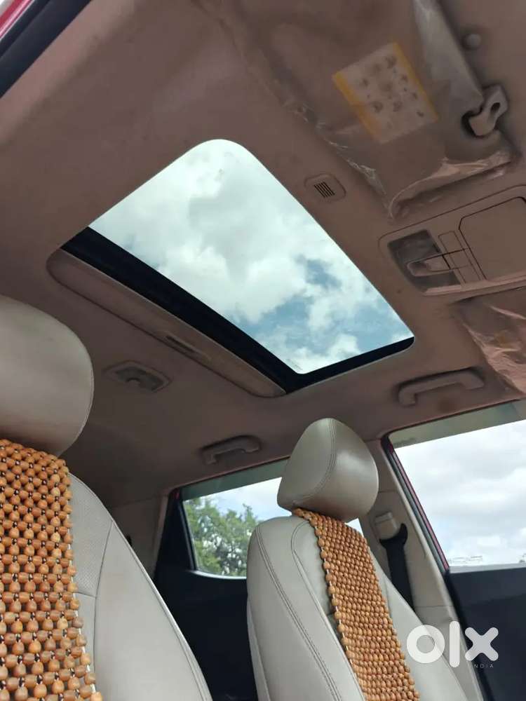 Mahindra Xuv300 2022 Petrol 117500 Km Driven