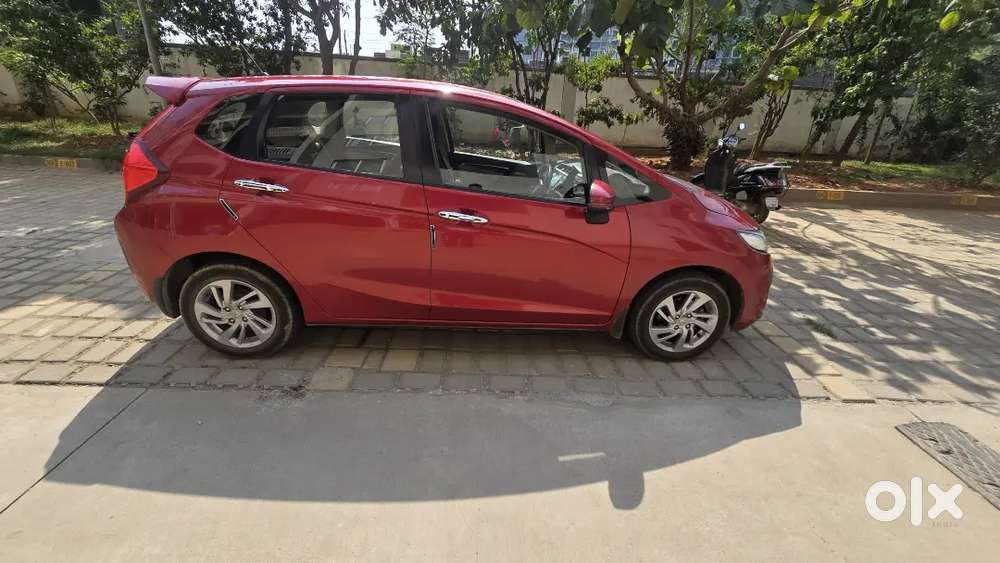 Honda Jazz Vx Petrol Manual Dec-2019 Odo-43600 Kms