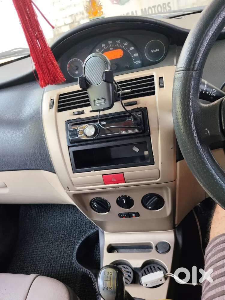 Tata Indica Vista Tdi (2011).