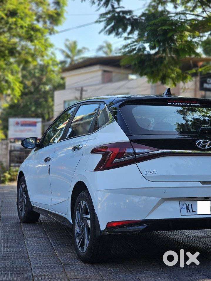 Hyundai New I20 1.2 Asta (o) Ivt, 2022, Petrol