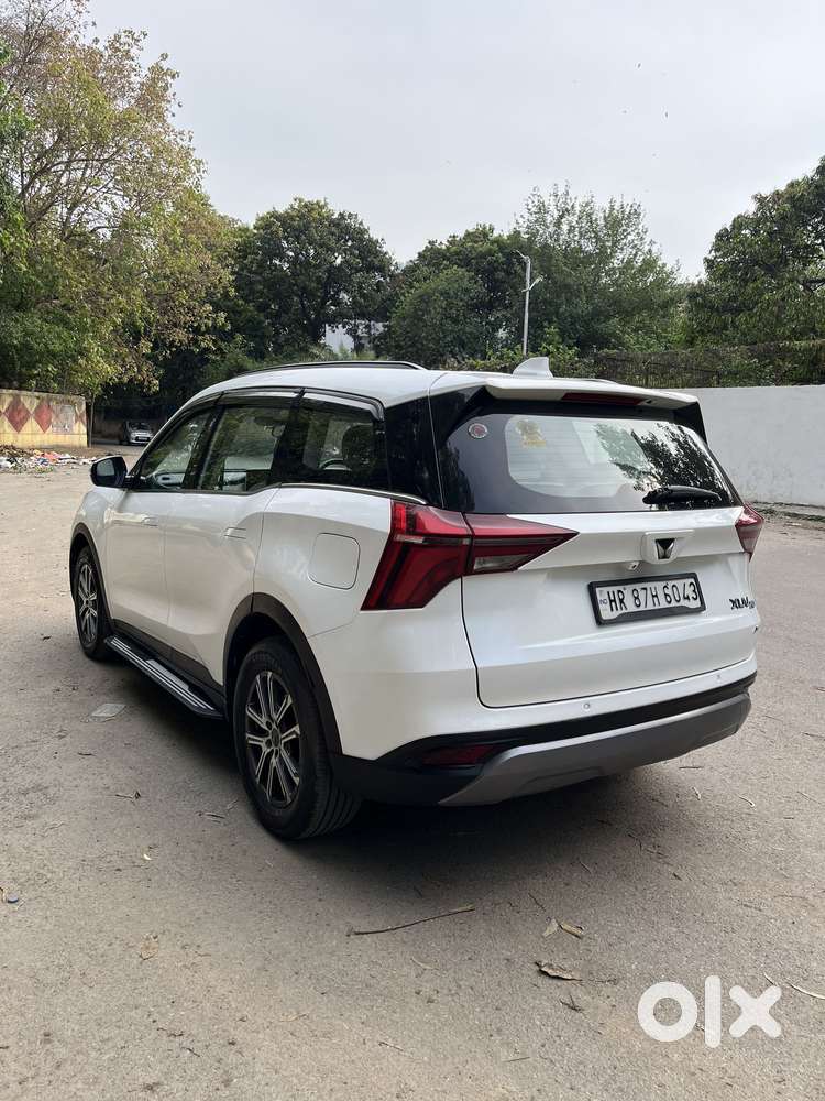 Mahindra Xuv700 2.0 Ax 7 Petrol Mt Str, 2022, Petrol