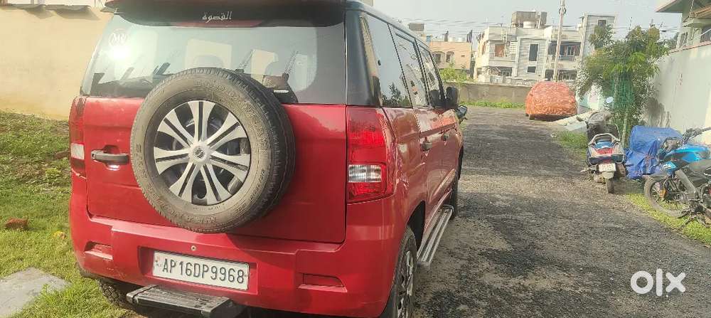 Mahindra Tuv 300 2017