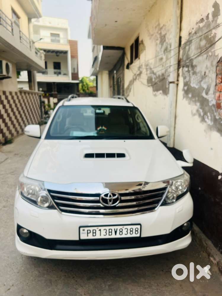 Toyota Fortuner Diesel 14