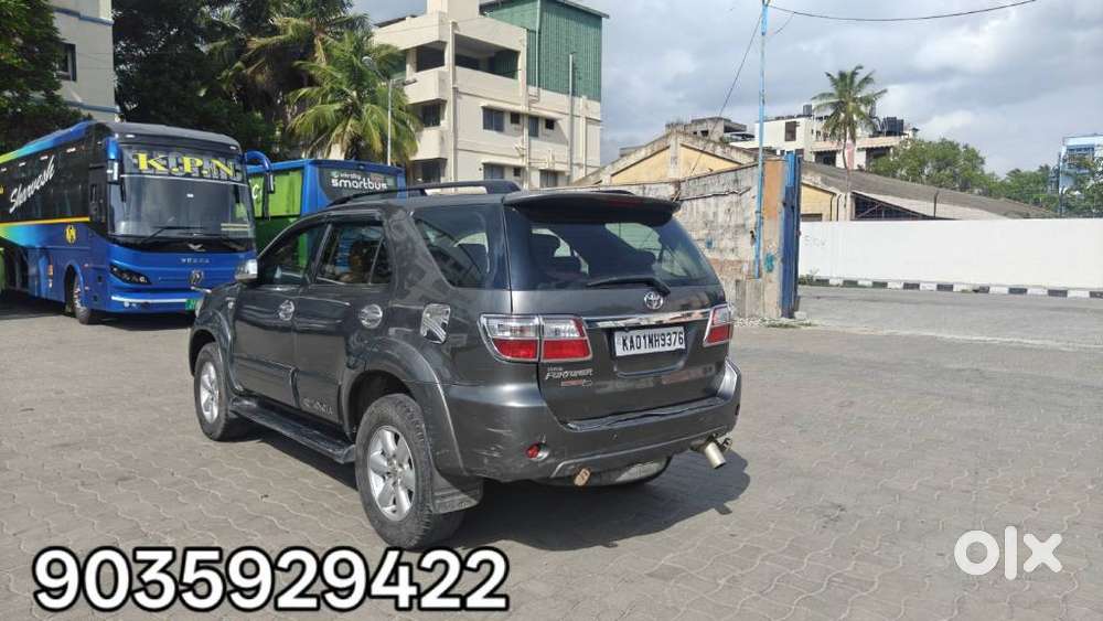 Toyota Fortuner 4x2 Mt 2.8 Diesel, 2011, Diesel