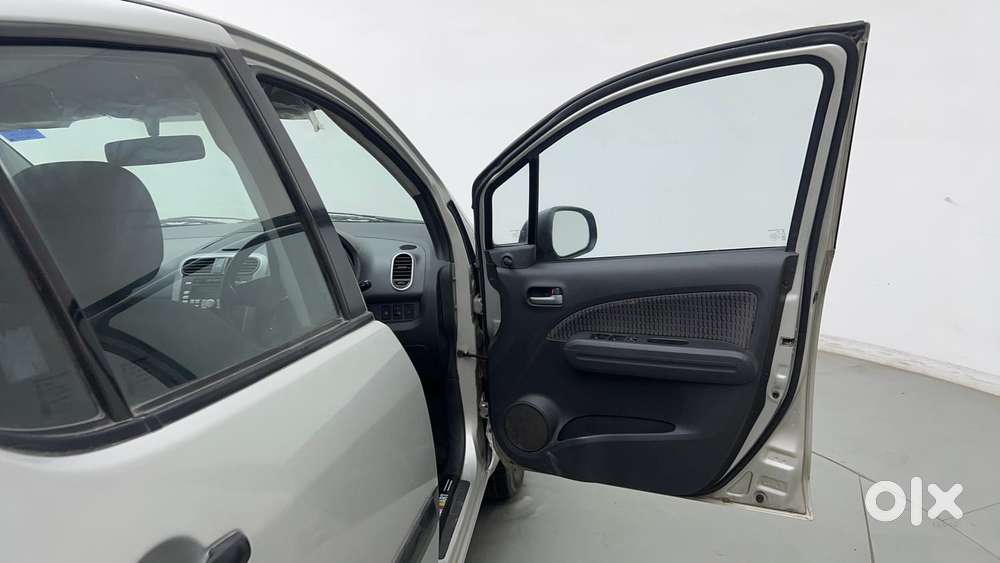 Maruti Suzuki Ritz Vxi, 2015, Petrol