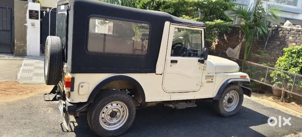 Mahindra Thar Roxx 2016 Variant