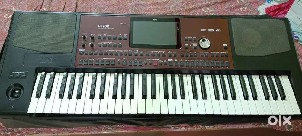 Korg PA 700 keyboard