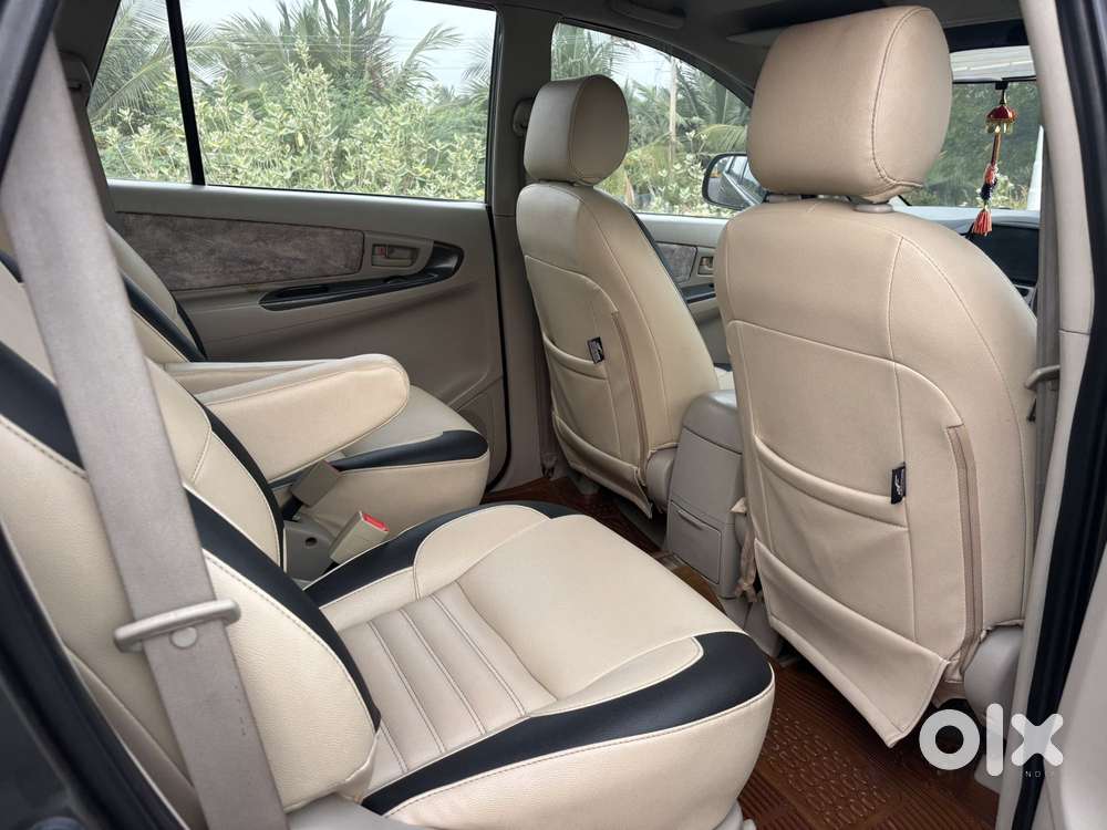 Toyota Innova 2.5 G (diesel) 8 Seater, 2012, Diesel