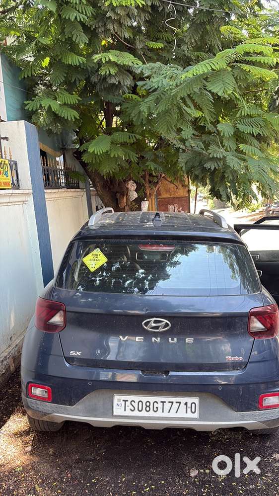 Hyundai Venue Petrol Manual 2019