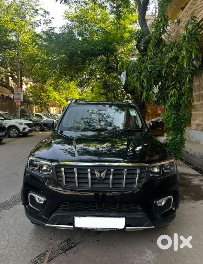 Mahindra Diesel Automatic 2015
