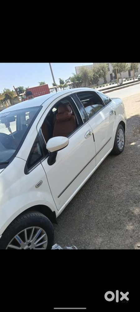 Fiat Linea Petrol Manual 2009