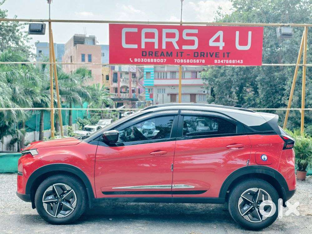 Tata Nexon Fearless Plus (ps) 1.5 Diesel 6mt Red Dark Edition, 2024,..