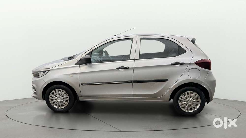 Tata Tiago Xe, 2020, Petrol