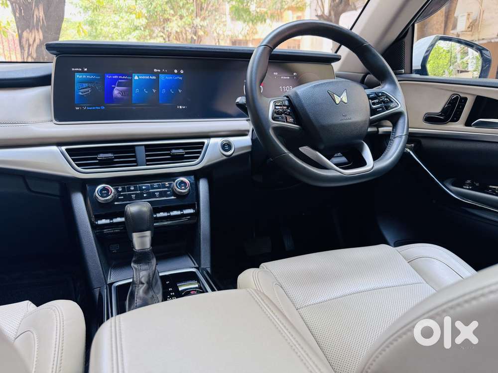 Mahindra Xuv700 2.2 Ax 7 Diesel At Luxury Pack Str Awd, 2024, Diesel