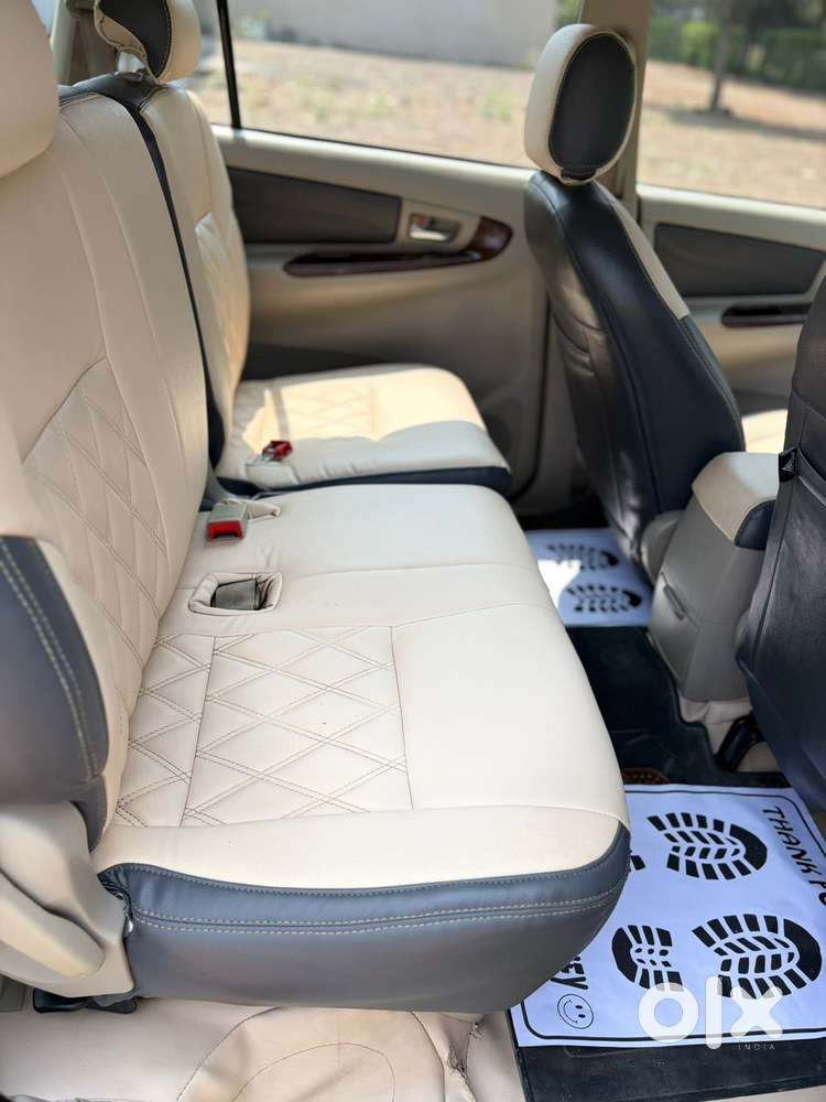 Toyota Innova 2009-2011 2.5 Vx 8 Str Bsiv, 2012, Diesel