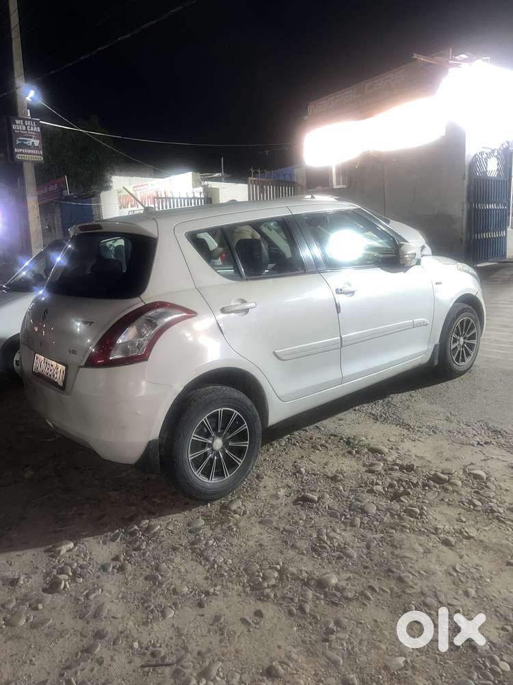 Maruti Suzuki Swift Vxi + Manual, 2014, Petrol