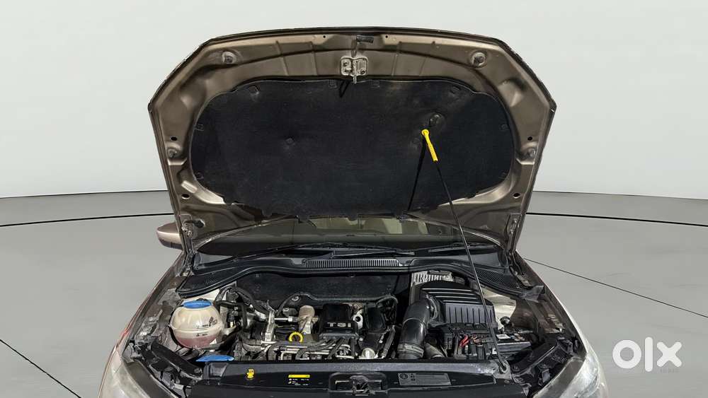 Volkswagen Vento Petrol Highline At, 2015, Petrol