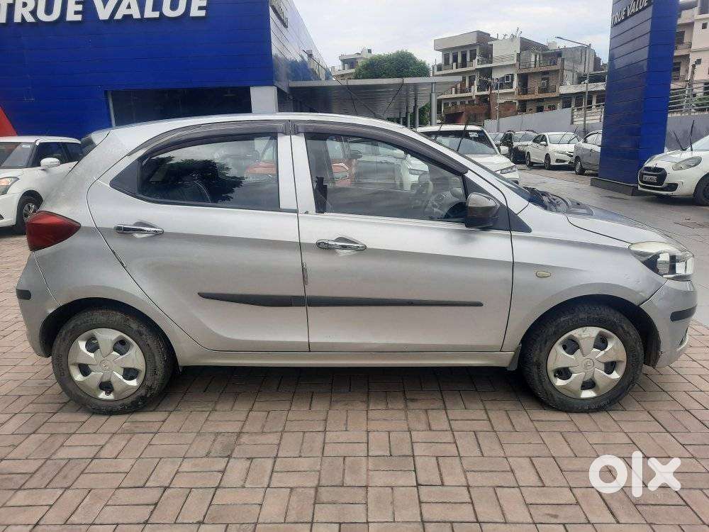 Tata Tiago 1.2 Revotron Xt Option, 2017, Petrol
