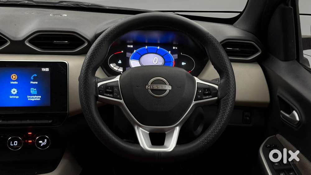 Nissan Magnite 1.0 Xv, 2021, Petrol