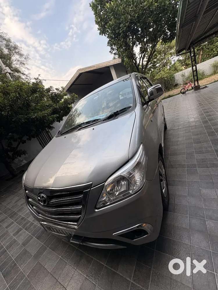 Innova Captain Seats Diesel