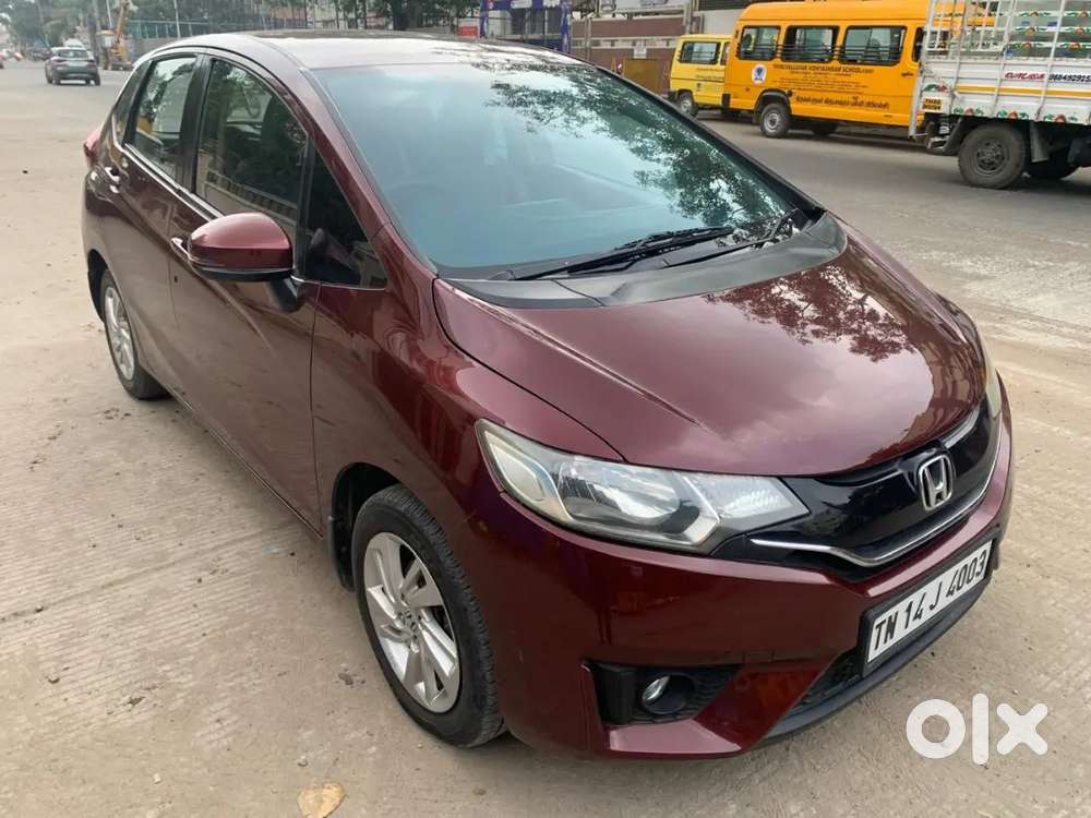 Honda Jazz Cvt 2017 Petrol 61000 Km Driven . Well Maintained.
