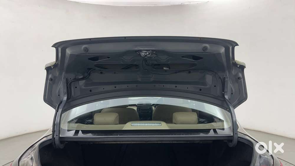 Maruti Suzuki Dzire 1.2 Vxi Amt, 2018, Petrol