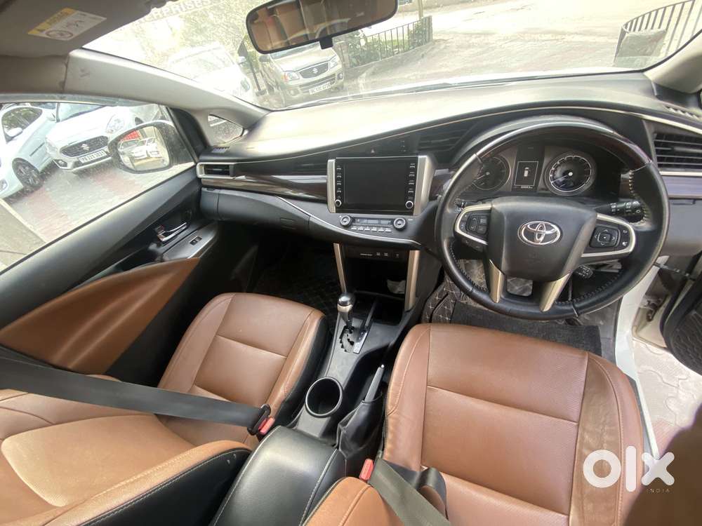 Toyota Innova Crysta 2.5z, 2022, Diesel