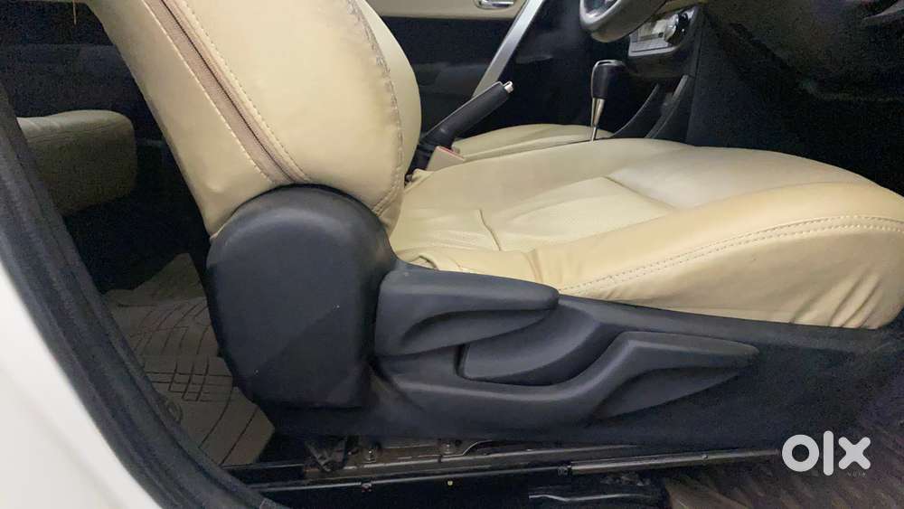 Toyota Corolla Altis [2014-2017] 1.8 G Cvt, 2016, Petrol