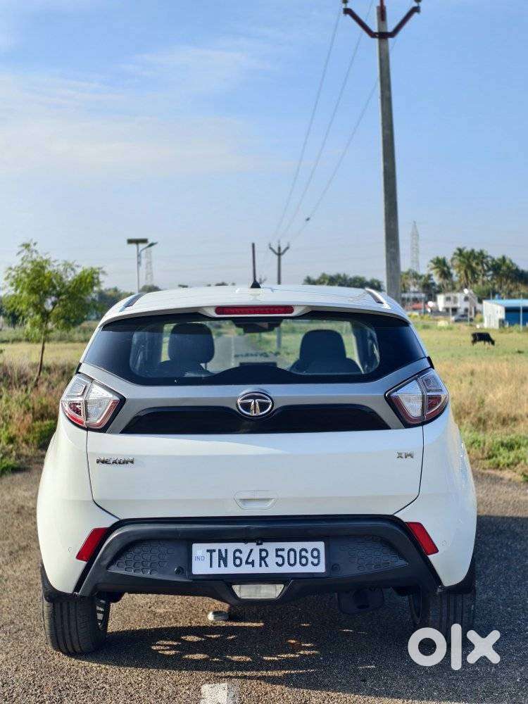 Tata Nexon 1.2 Revotron Xm (s), 2018, Petrol