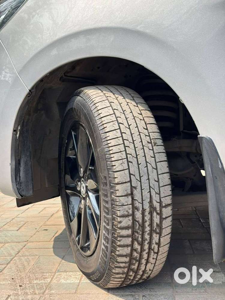 Toyota Innova Crysta 2.4 G Mt, 2017, Diesel