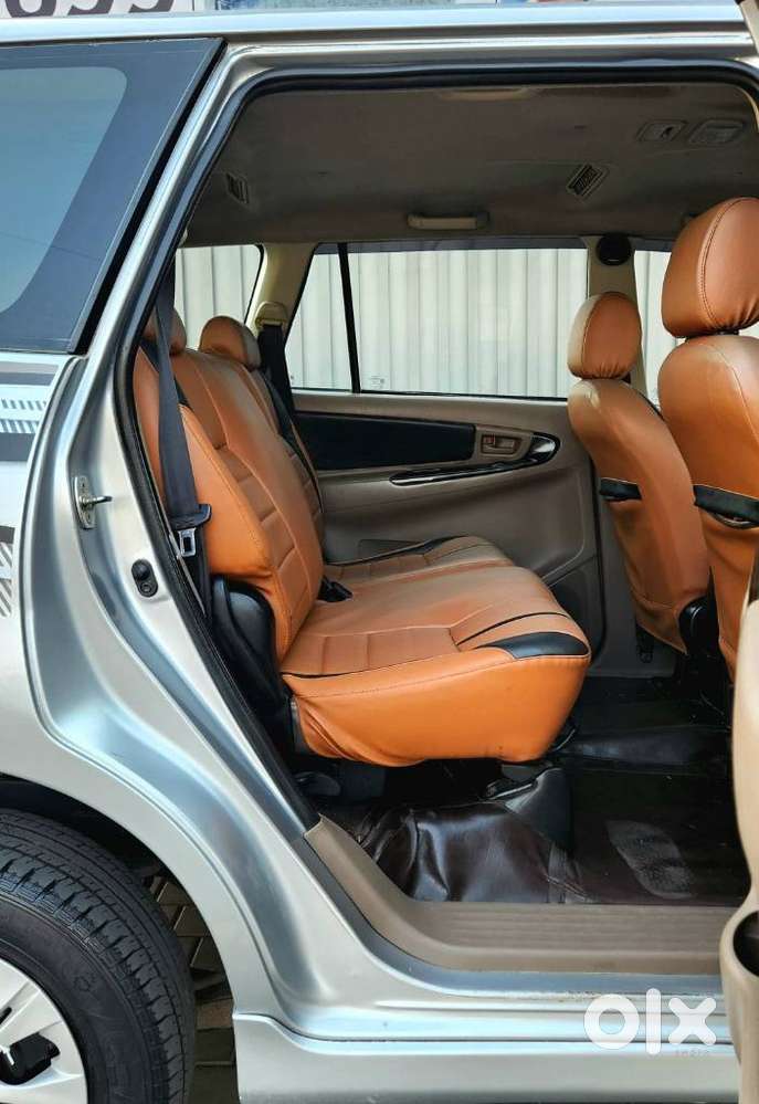 Toyota Innova 2.5 G (diesel) 8 Seater, 2015, Diesel