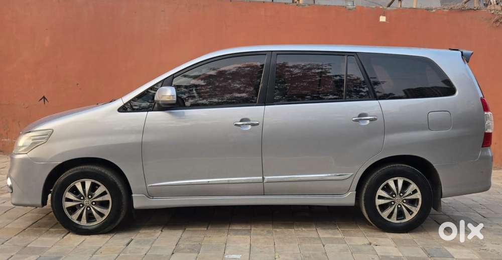Toyota Innova 2.5 V 8 Str, 2015, Diesel