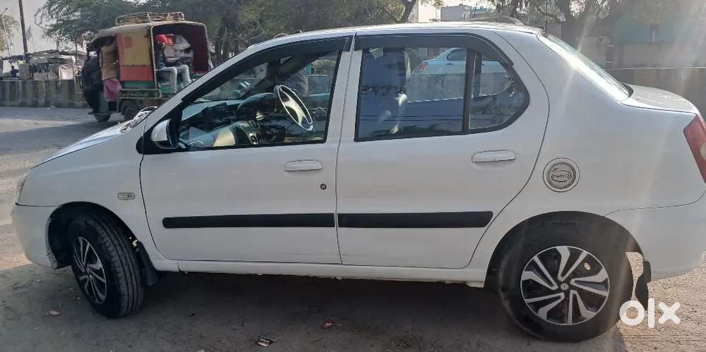 Tata Indigo Ecs 2017 Cng & Petrol Well Maintained