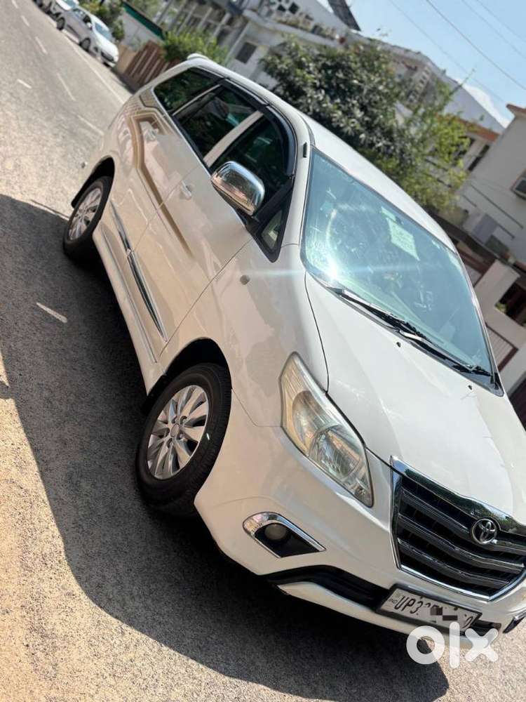 Toyota Innova 2.5 G (diesel) 8 Seater, 2014, Diesel