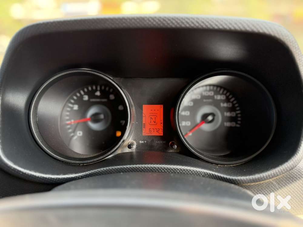 Mahindra Tuv 300 T6 Plus, 2016, Diesel